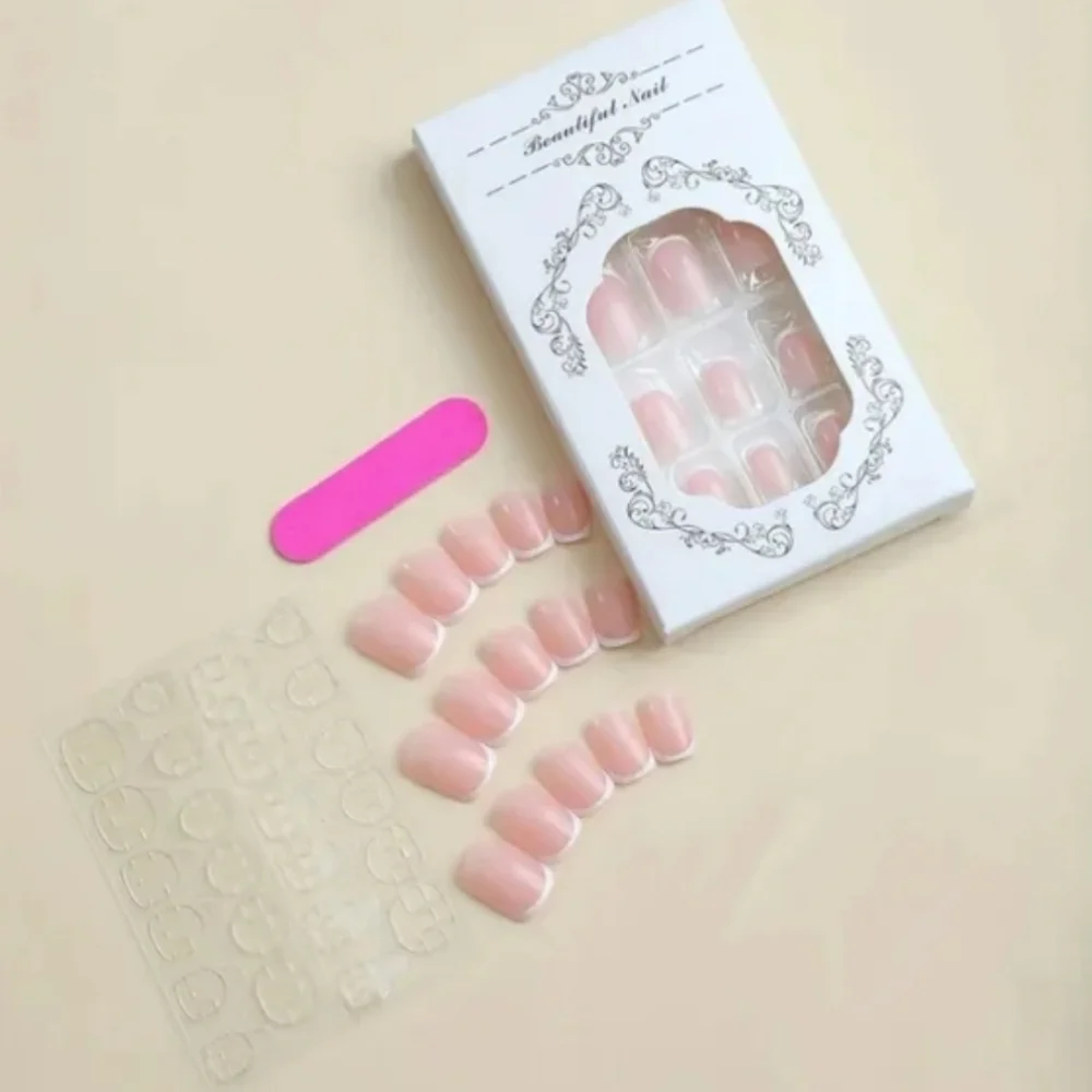 24 Pieces Fake Press On Nails